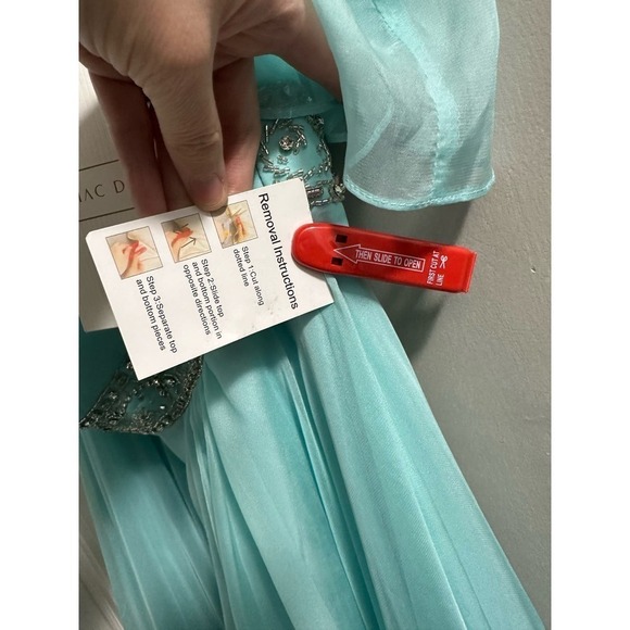 Mac Duggal FLOWY‎ OFF-THE-SHOULDER GOWN Mint - Picture 7 of 14